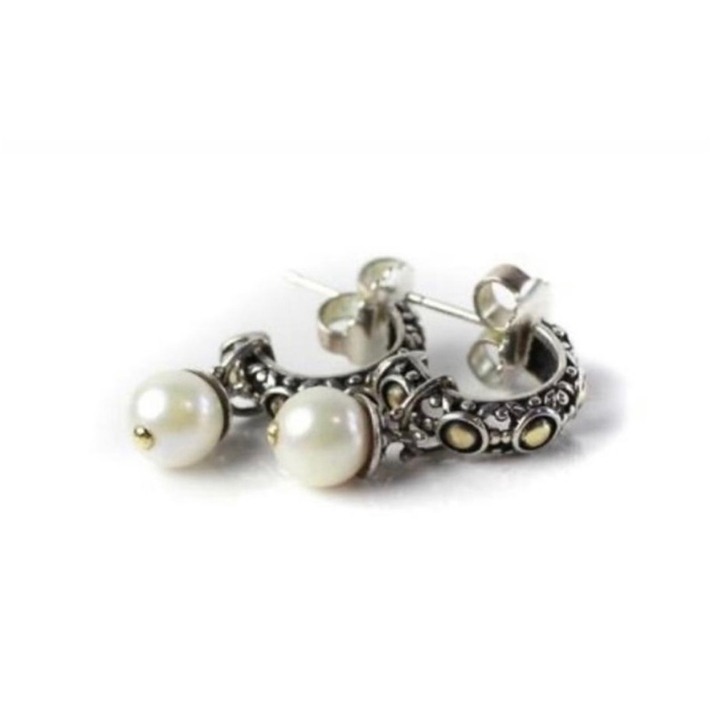 John Hardy pearl earrings 🤍